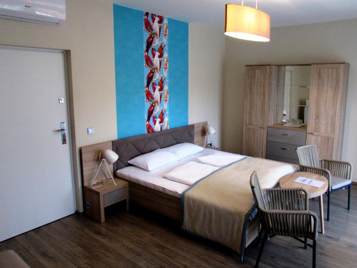 Napsugar Club Es Panzio Bed & Breakfast Fonyod Ngoại thất bức ảnh